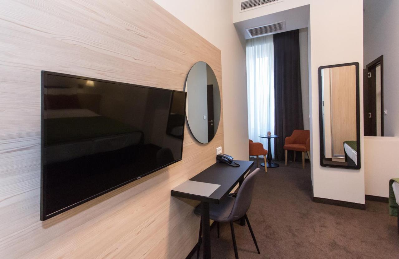 Hotel Grand Hedonist Pančevo Exterior foto