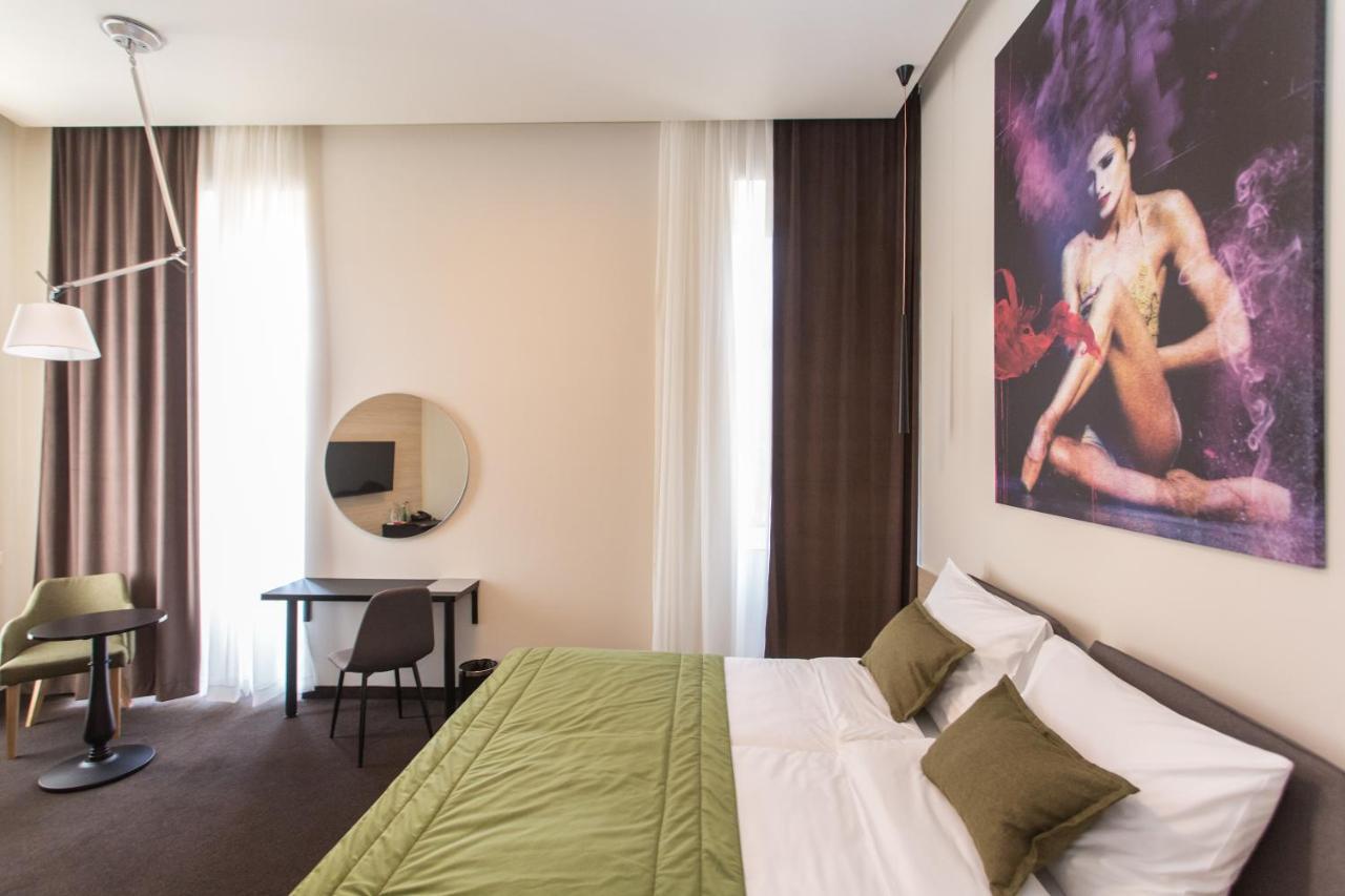 Hotel Grand Hedonist Pančevo Exterior foto