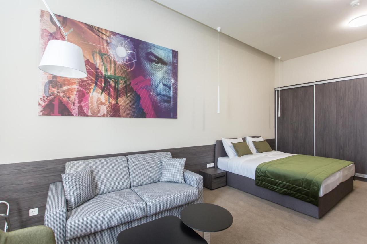 Hotel Grand Hedonist Pančevo Exterior foto